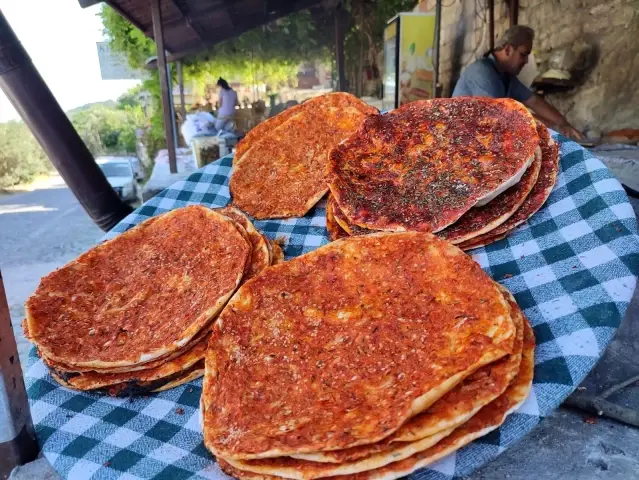 Hataylı kadınların geçim kaynağı sac ve tandır ekmeği