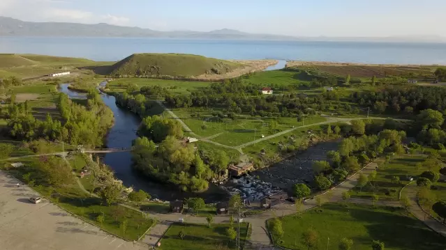 İnci kefali göçünü izlemek için motosikletleriyle kilometrelerce yol katettiler