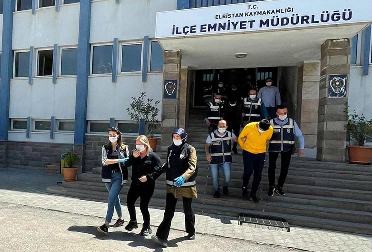 Kahramanmaraş\'ta fuhuş operasyonunda 9 gözaltı