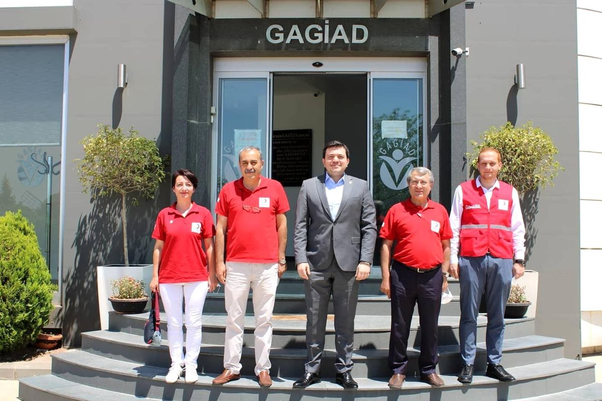 Kızılay\'dan GAGİAD\'a teşekkür plaketi