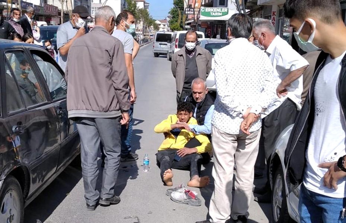 Otomobil ile motosiklet çarpıştı: 1 yaralı