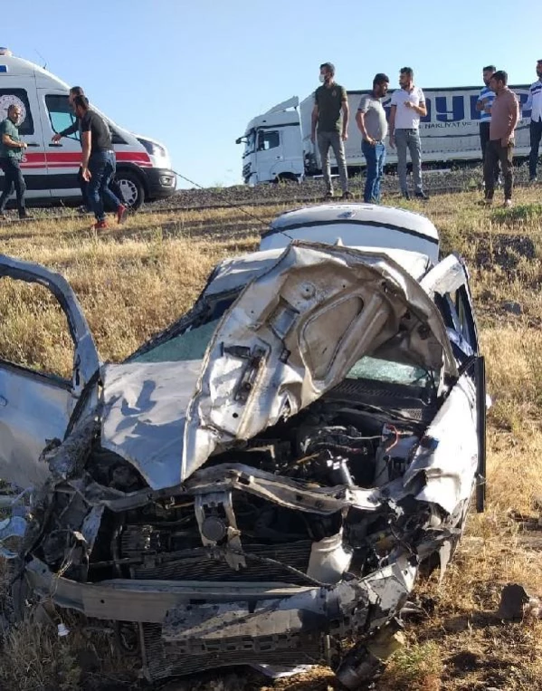 Son dakika haber | Otomobil şarampole devrildi; 8 aylık bebek öldü, 5 kişi yaralandı