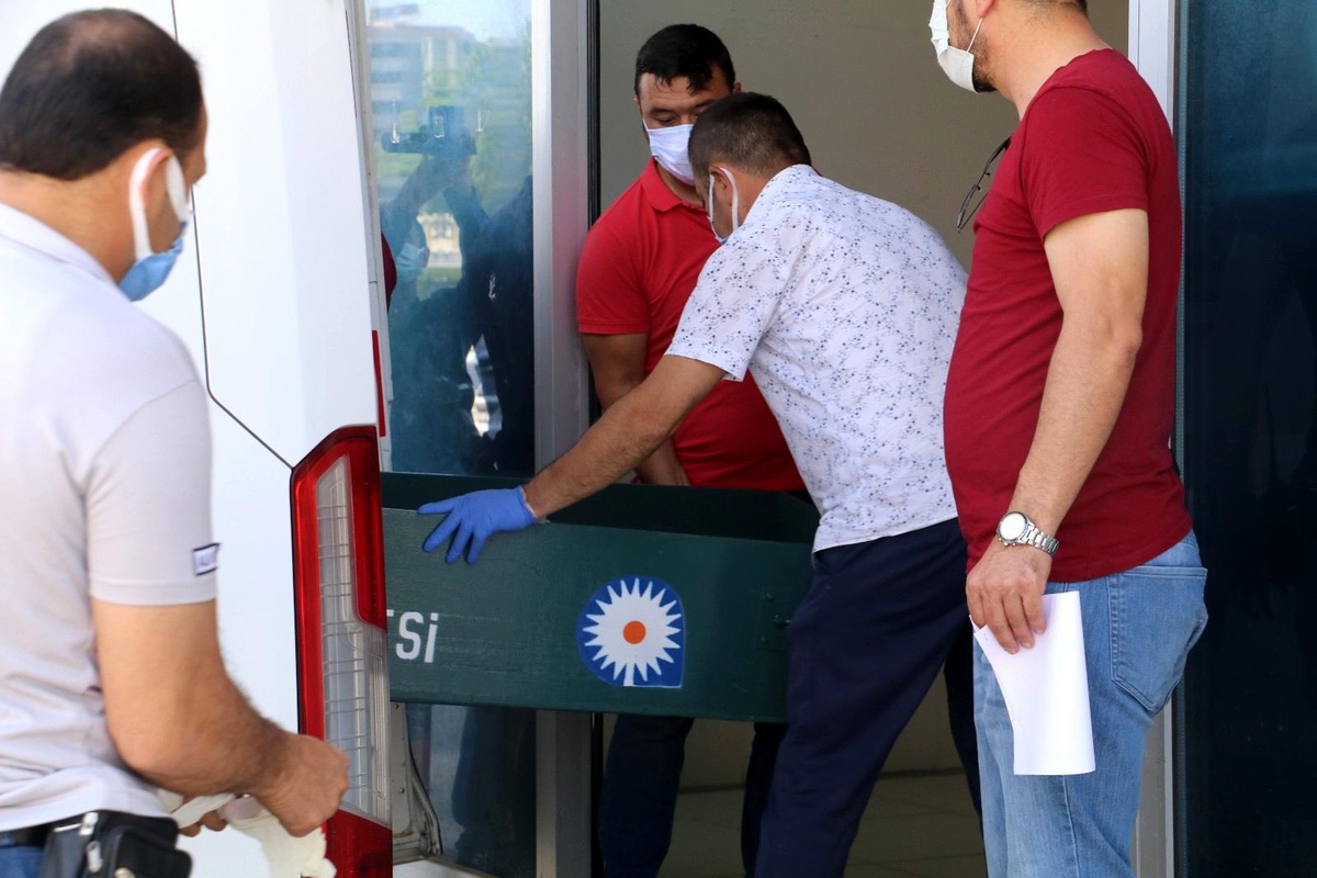 Son dakika haberi! Otomobilin çarptığı genç kadın hayatını kaybetti