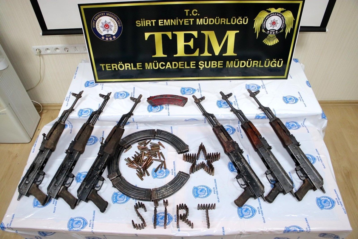 Son dakika haber! Siirt\'te PKK\'lı teröristlere ait mühimmat ele geçirildi