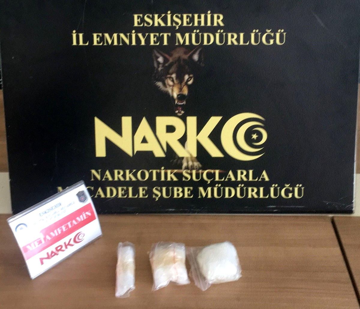 Takibe alınan kamyonette uyuşturucu madde bulundu