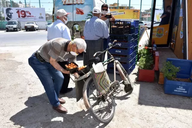 Tarsus Belediyesi, halka yenidünya dağıtmaya devam ediyor