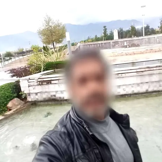 Uyuşturucuyu imha etmek üzereyken yakalandı