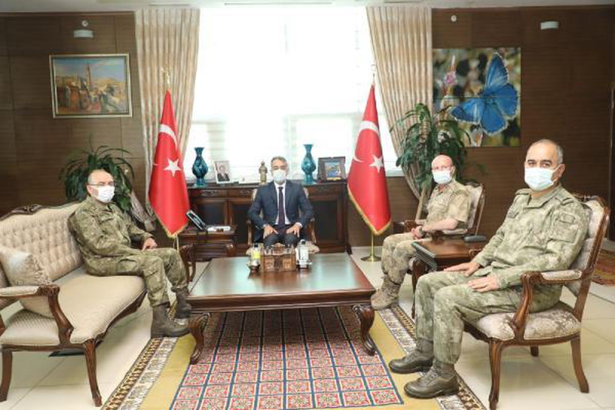3\'üncü Ordu Komutanı Korgeneral Öngay\'dan, Vali Çağatay\'a ziyaret