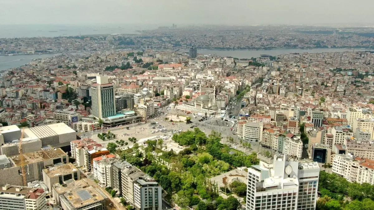 Açılışına saatler kala Taksim Camii havadan görüntülendi