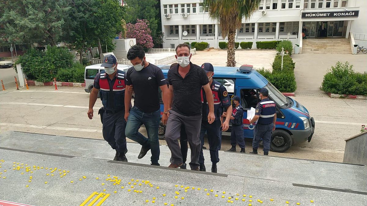 Adana\'da 2 kadının öldürülmesiyle ilgili yakalanan 5 zanlı serbest bırakıldı