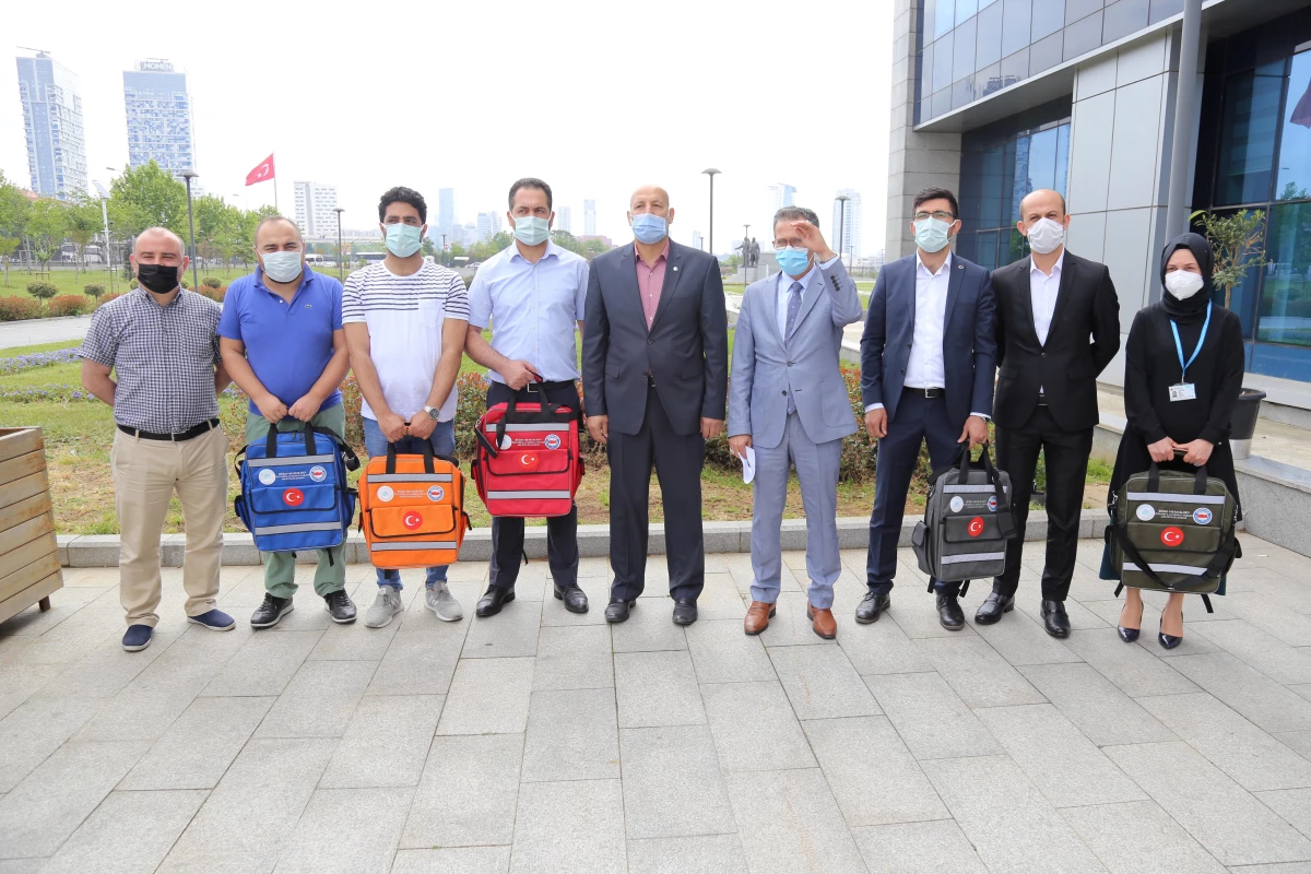 Anadolu Adliyesi\'nde personele deprem çantası dağıtıldı
