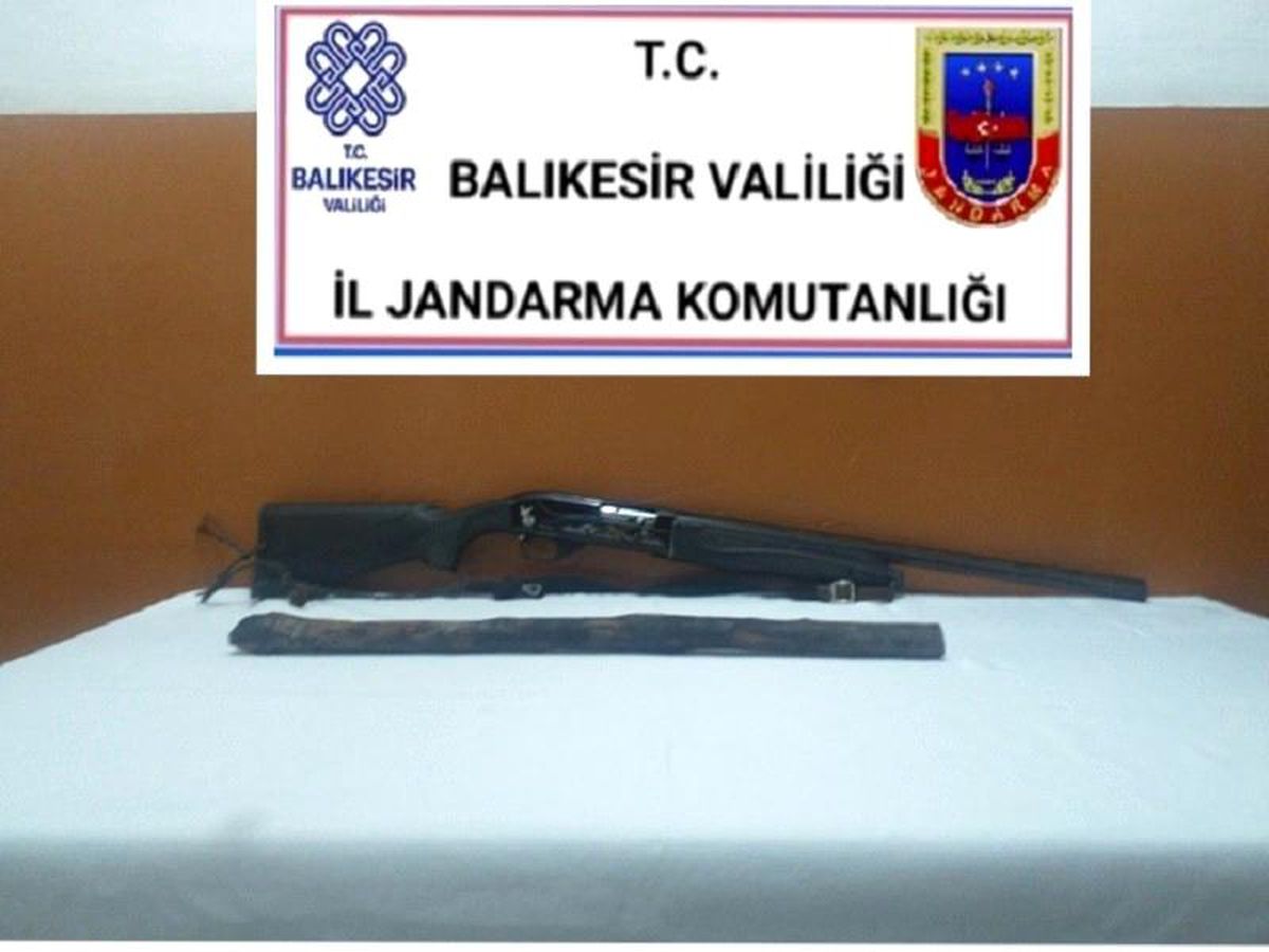 Balıkesir\'de 11 aranan şahsa gözaltı