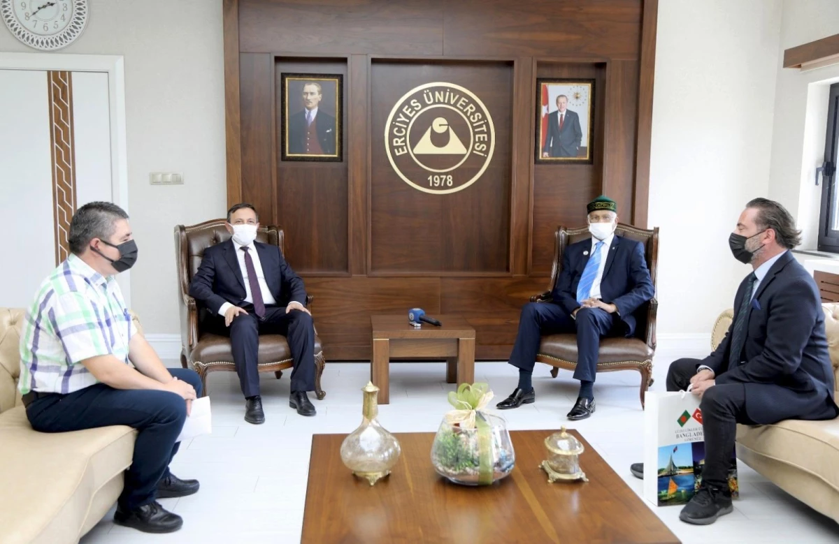Bangladeş Ankara Büyükelçisi Mosud Mannan, ERÜ Rektörü Çalış\'ı ziyaret etti