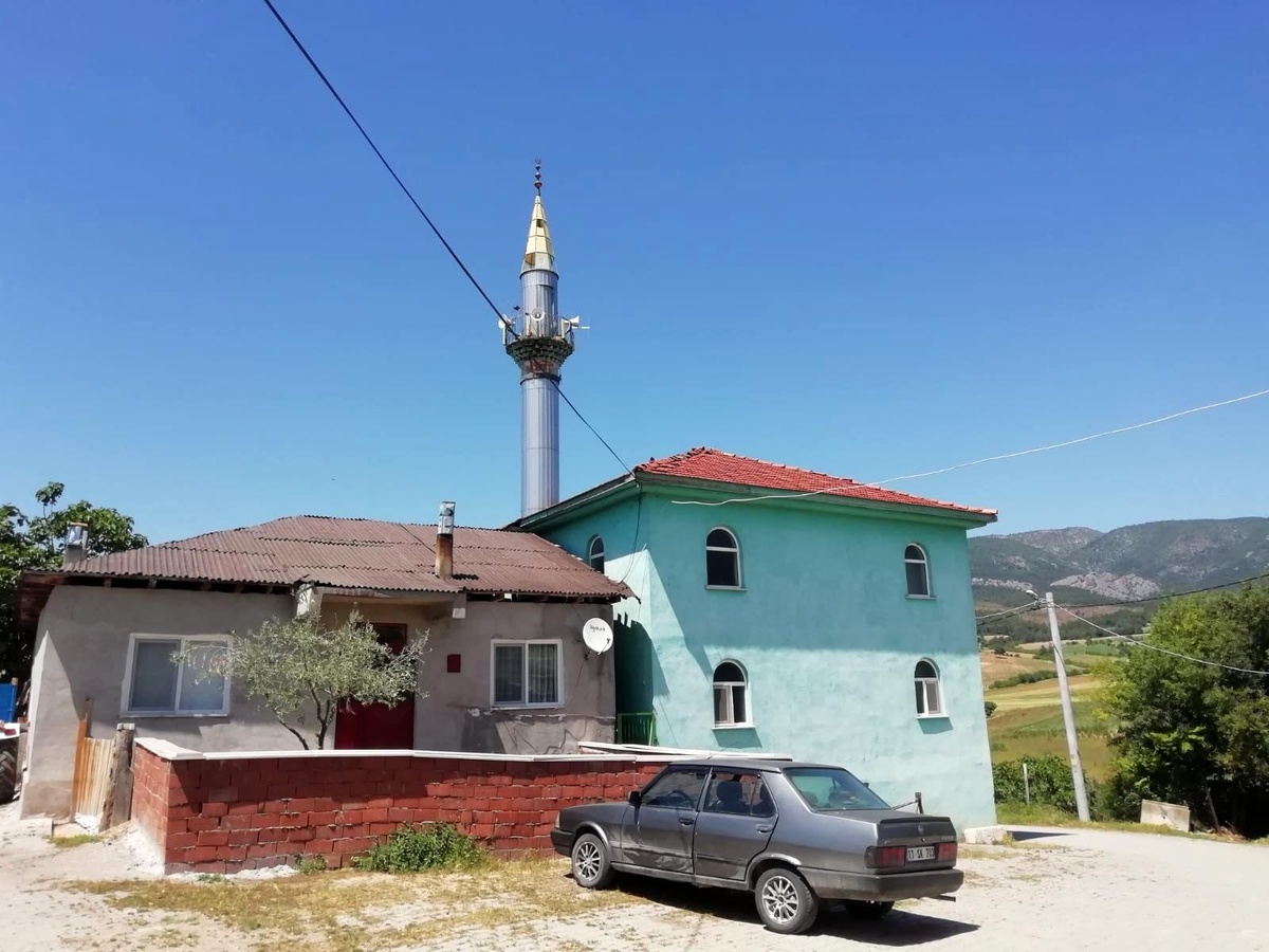 Camiye bağışladığı cihazının sökülmesine tepki gösterdi