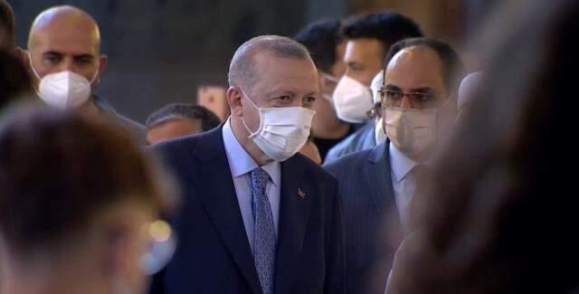 Cumhurbaşkanı Erdoğan, Ayasofya Camii'nde Kuran'ı Kerim okudu