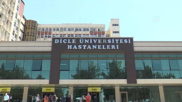DİYARBAKIR - DÜ Hastaneleri Başhekimi Prof. Dr. Akdağ, bıçak parası alınıyor iddiasını yalanladı
