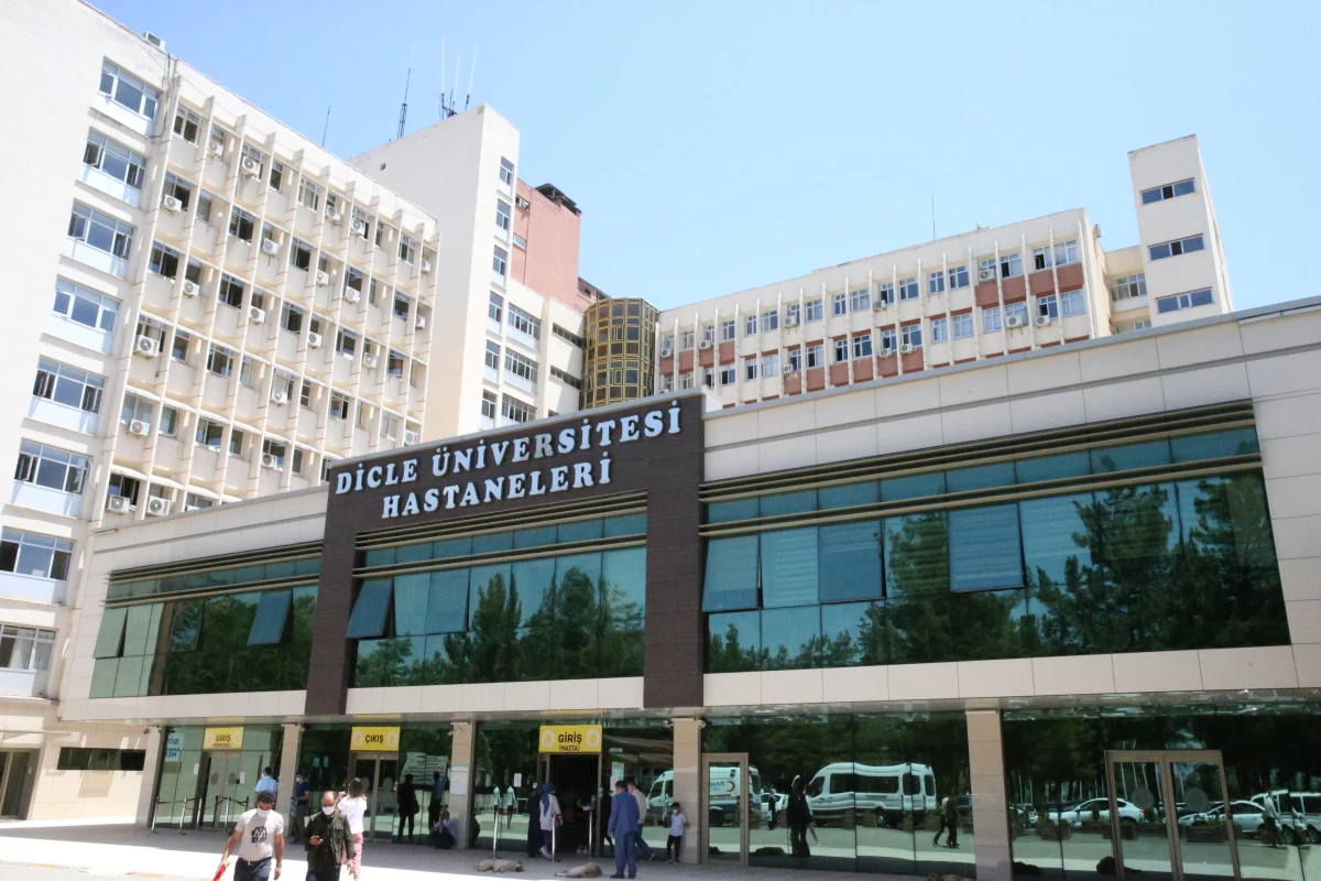 DÜ Hastaneleri Başhekimi Prof. Dr. Akdağ, "bıçak parası alınıyor" iddiasını yalanladı