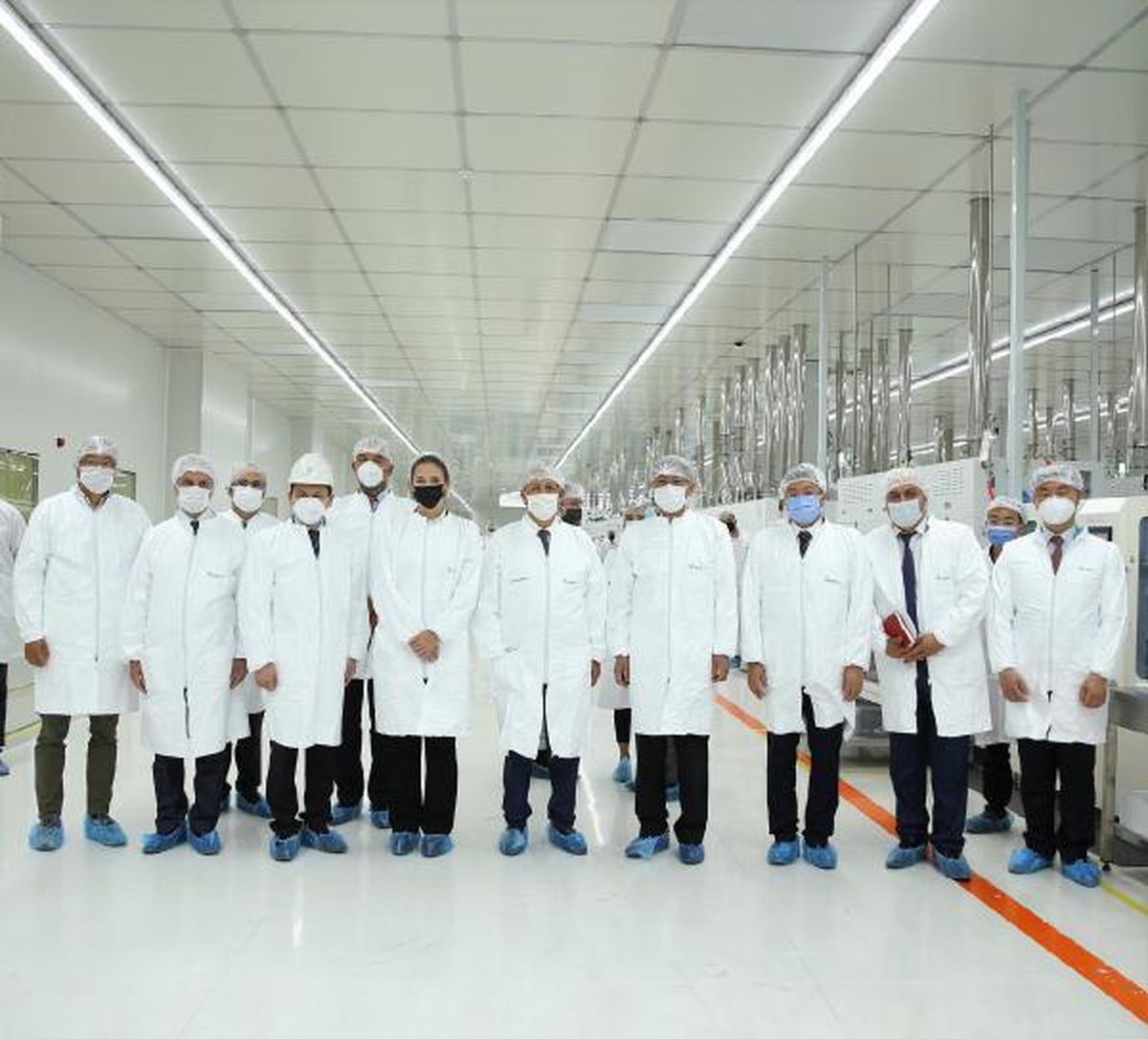 (EK FOTOĞRAFLA) Çin Ankara Büyükelçisi, Kalyon Güneş Teknolojileri Fabrikası\'nı ziyaret etti