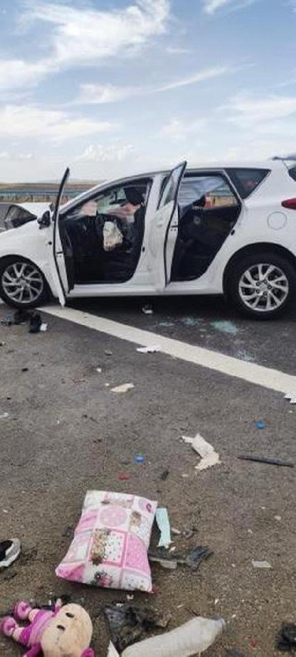 Niğde yolunda trafik kazası: 5\'i çocuk 11 yaralı