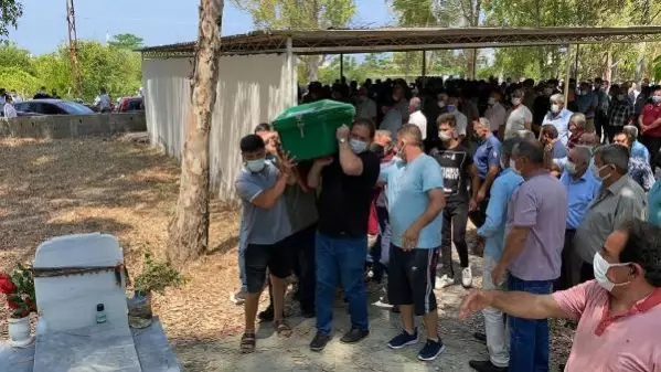 Otomobilin çarptığı kardeşler, Yaren ve Eren yaşamını yitirdi (2) Otomobilin çarptığı kardeşler, Yaren ve Eren yaşamını yitirdi (2)