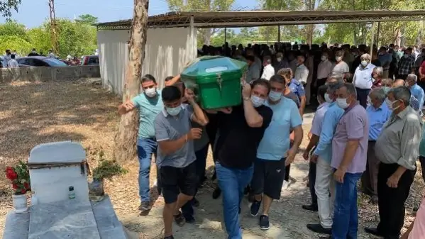 Otomobilin çarptığı kardeşler, Yaren ve Eren yaşamını yitirdi (2) Otomobilin çarptığı kardeşler, Yaren ve Eren yaşamını yitirdi (2)