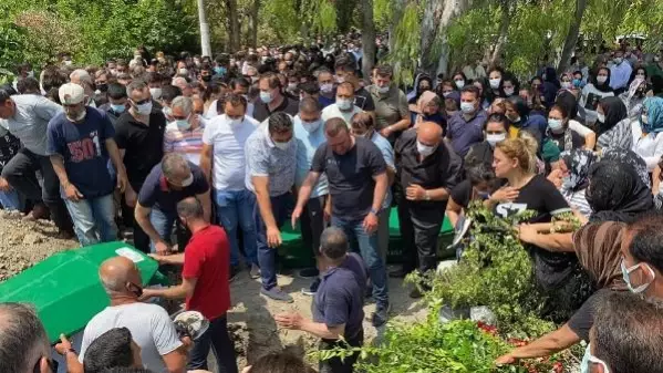 Otomobilin çarptığı kardeşler, Yaren ve Eren yaşamını yitirdi (2) Otomobilin çarptığı kardeşler, Yaren ve Eren yaşamını yitirdi (2)