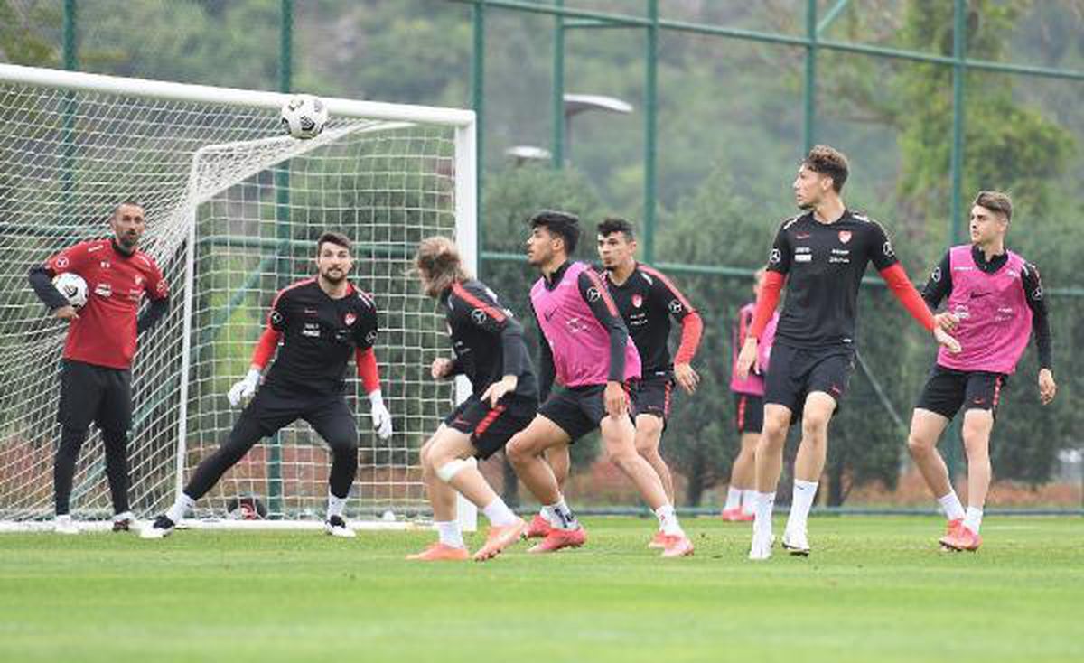 Ümit Milli Futbol Takımı\'nın Riva kampı devam ediyor