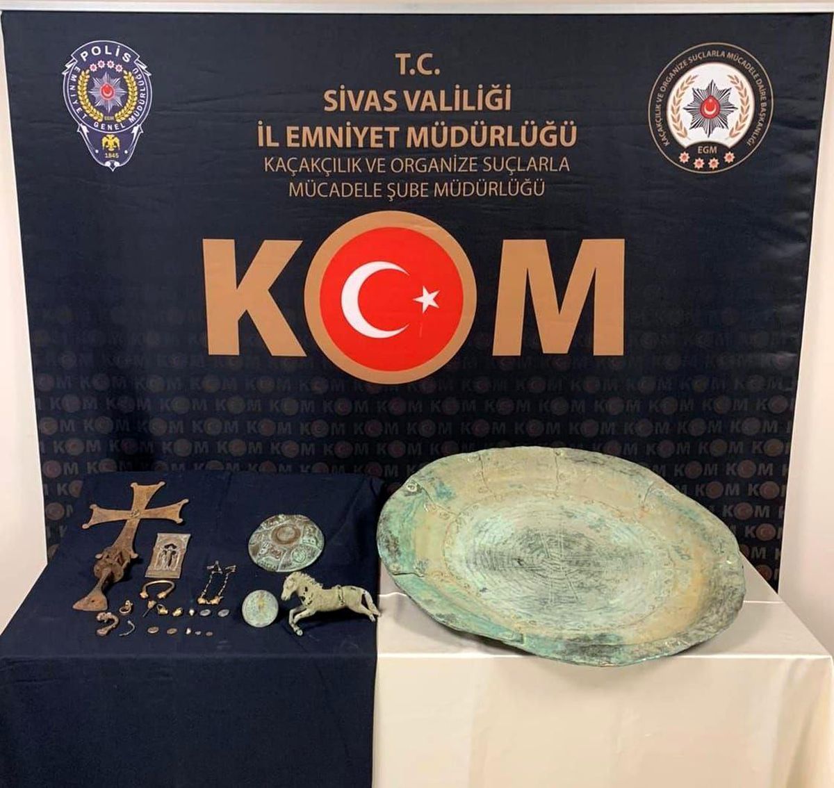 Üzerinden 22 parça tarihi eser çıktı