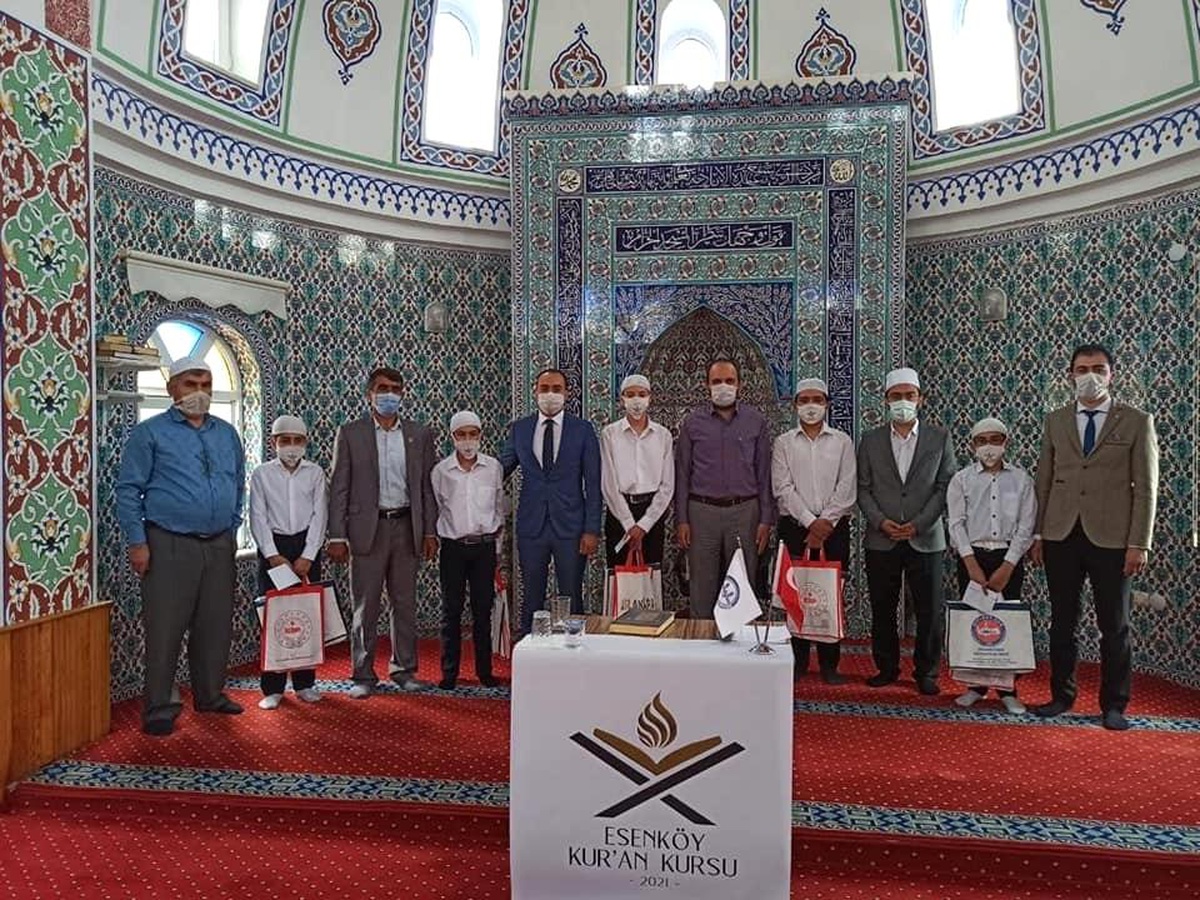 Aslanapa\'da Kur\'an-ı Kerim\'i Güzel Okuma yarışması