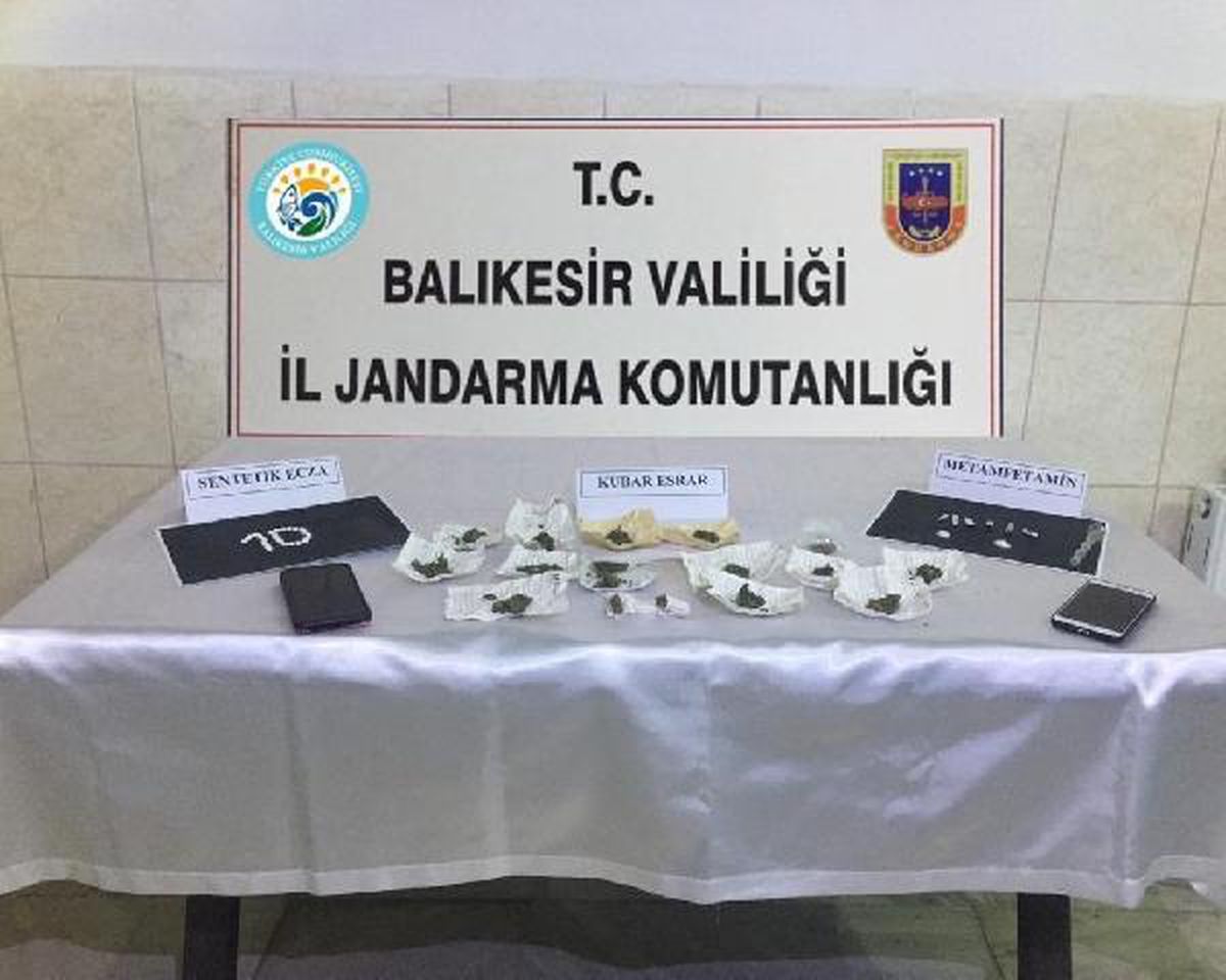 Son dakika haberleri: Balıkesir'de uyuşturucu operasyonuna 8 tutuklama