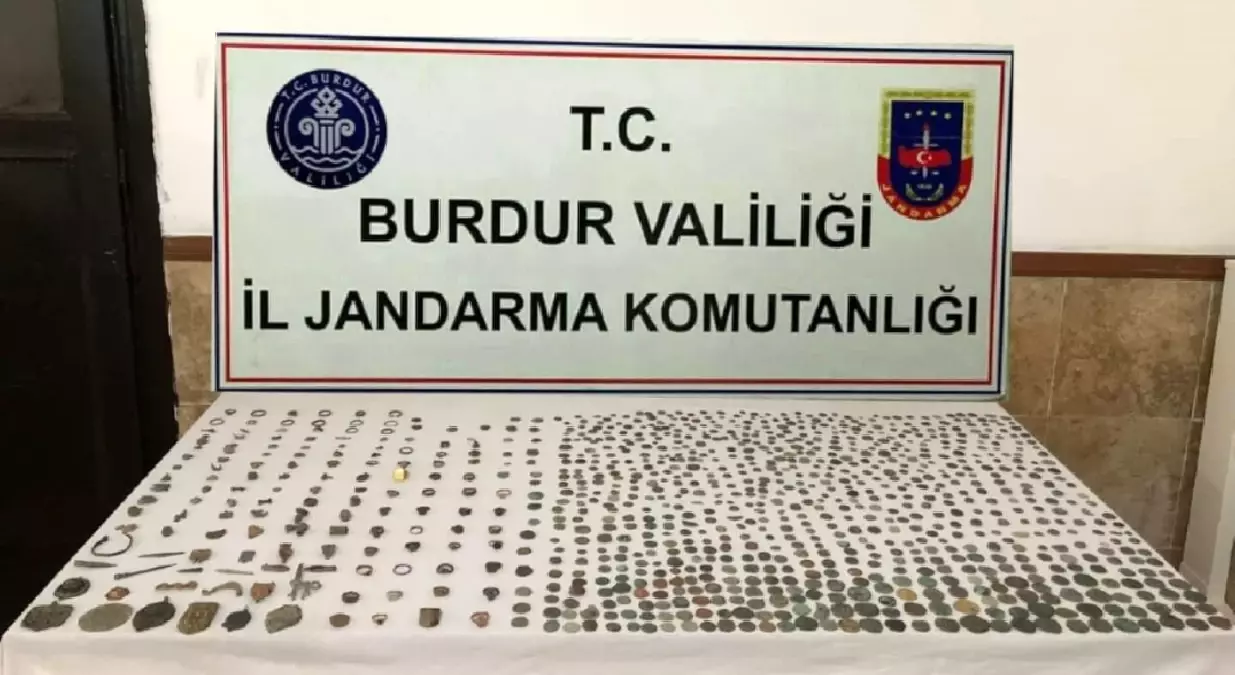 Burdur\'da yüzlerce tarihi eser ele geçirildi