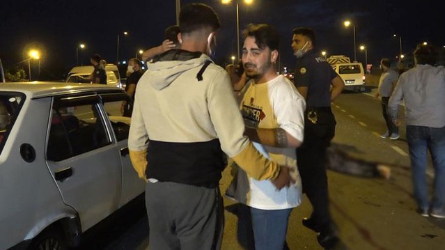 Karşıdan karşıya geçmek isterken otomobil çarptı, metrelerce havayı uçtu! Talihsiz adam hastane yolunda hayatını kaybetti Karşıdan karşıya geçmek isterken otomobil çarptı, metrelerce havayı uçtu! Talihsiz adam hastane yolunda hayatını kaybetti