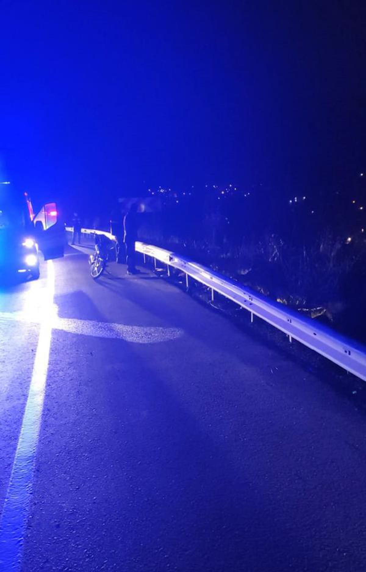 Son dakika haber: Motosiklet bariyere çarptı: 1 ölü, 1 yaralı