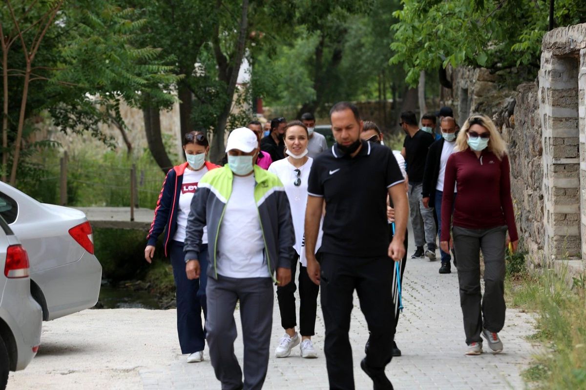 Niğde Belediye Başkanı Özdemir\'in haftasonu mesaisi dolu geçiyor