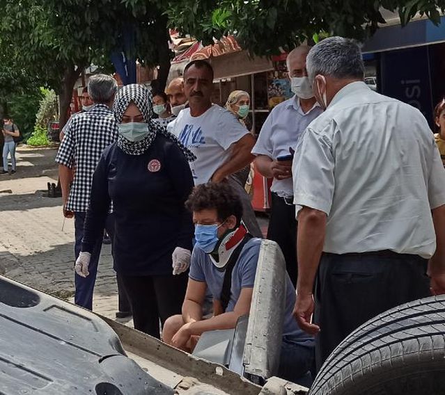 Oyuncu İlker Aksum'un otomobili takla attı