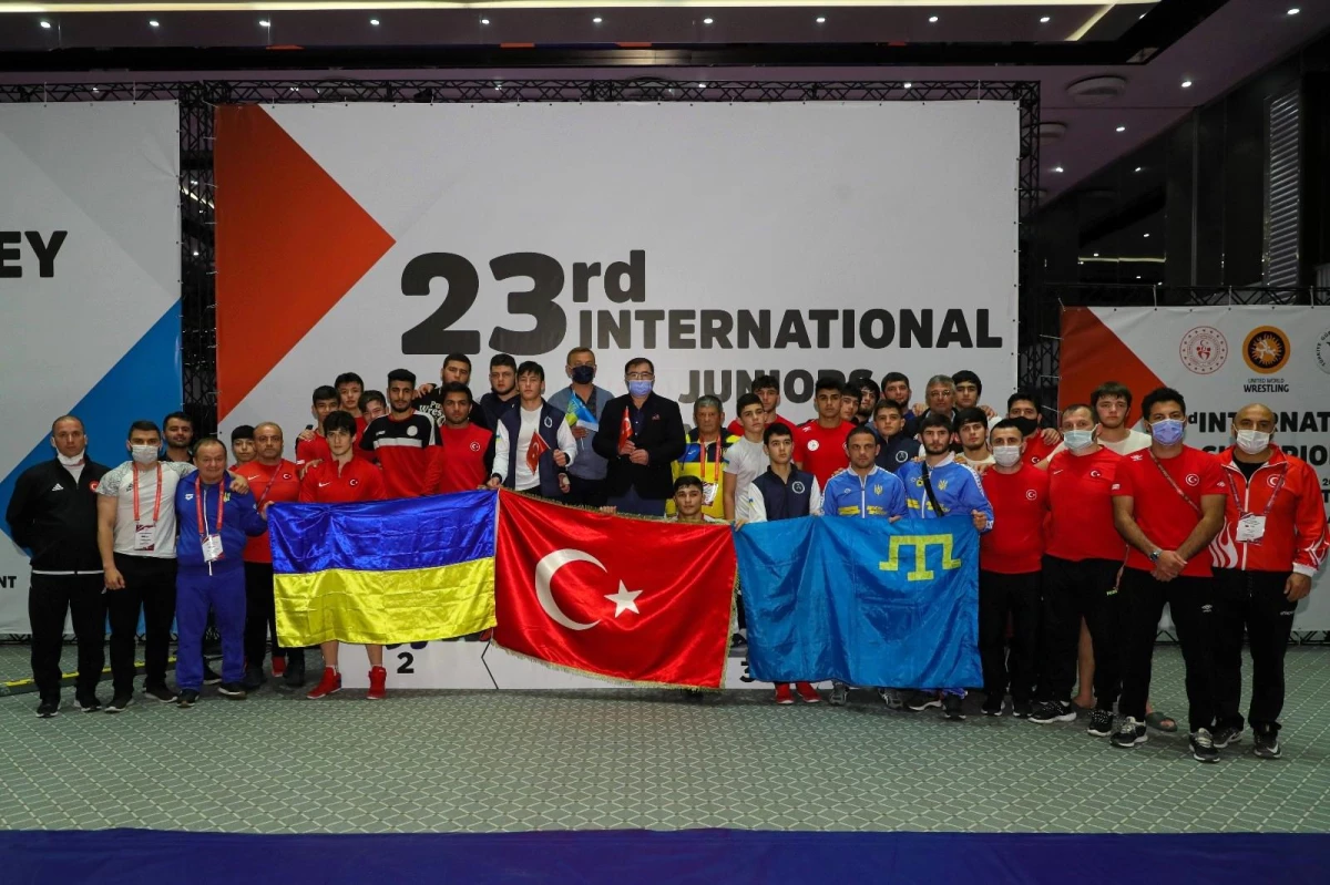 23. Uluslararası Gençler Şampiyonlar Güreş Turnuvası\'nda Türkiye şampiyon oldu