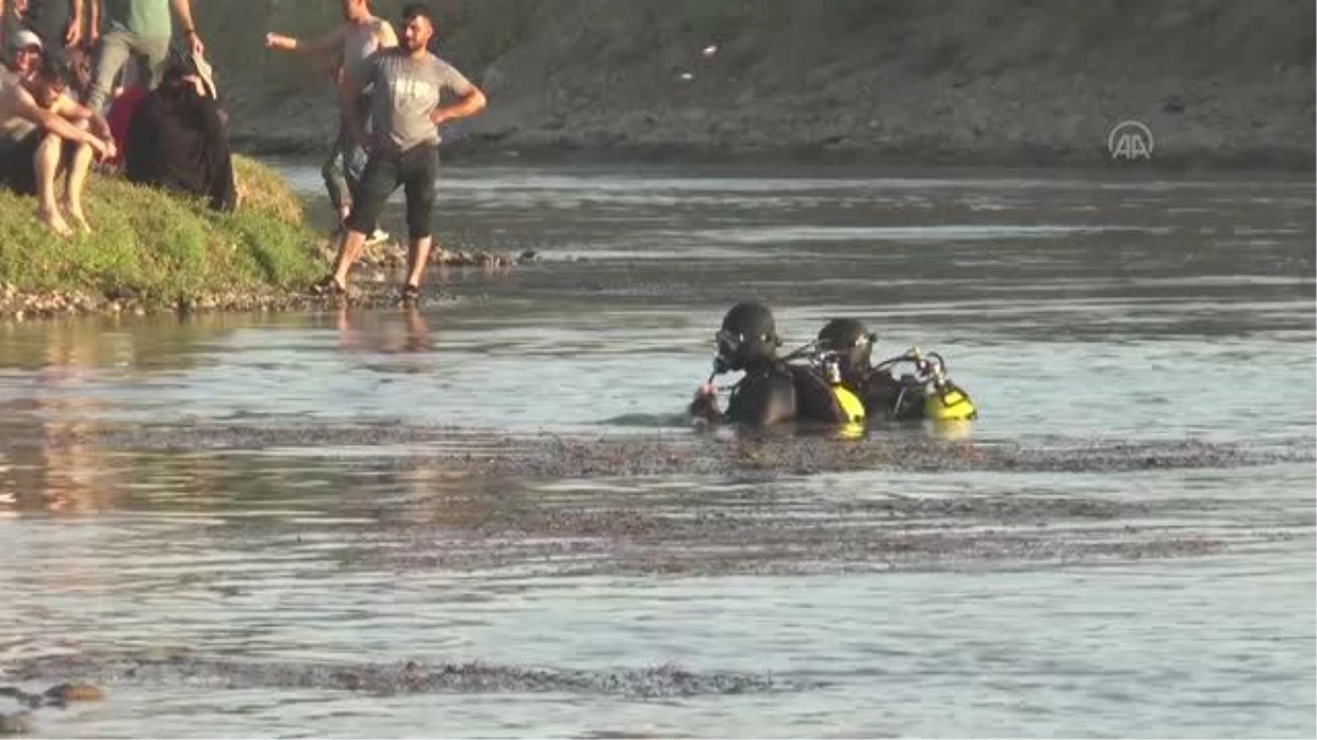 DİYARBAKIR - Dicle Nehri\'ne giren genç boğuldu