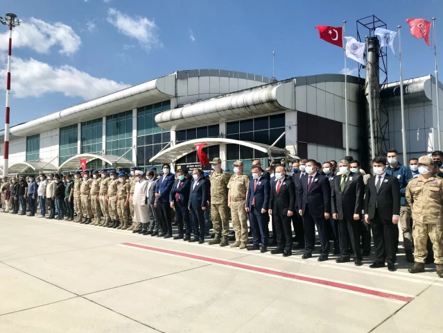 Son dakika haber... Eren-15 Operasyonunda şehit olan Jandarma Uzman Çavuş  Hüseyin Keleş'in cenazesi Ankara'ya gönderildi - Son Dakika