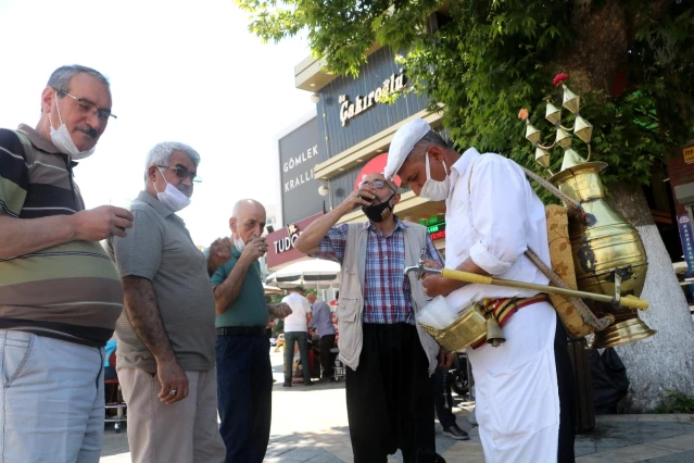 Malatyalılar, meyan kökü şerbeti ile serinliyor