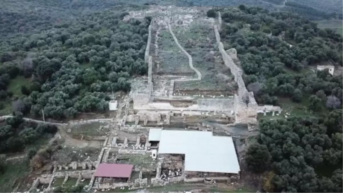 METROPOLİS ANTİK KENTİ\'NDEKİ SARNIÇLAR GÜN YÜZÜNE ÇIKARILACAK