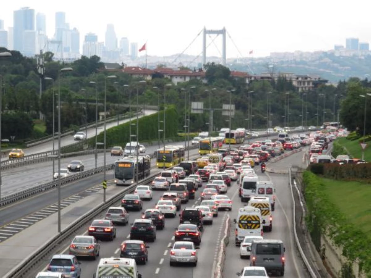 Son dakika haber | 15 Temmuz Şehitler Köprüsü\'nde trafik yoğunluğu