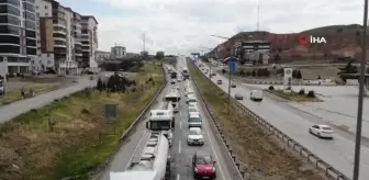 43 ilin bağlantı noktasında trafik yoğunluğu