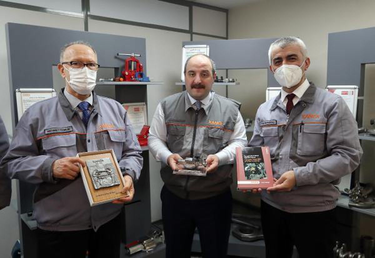 Bakan Varank: Türkiye\'nin otomobili, dönüşen endüstride işaret fişeği projesi