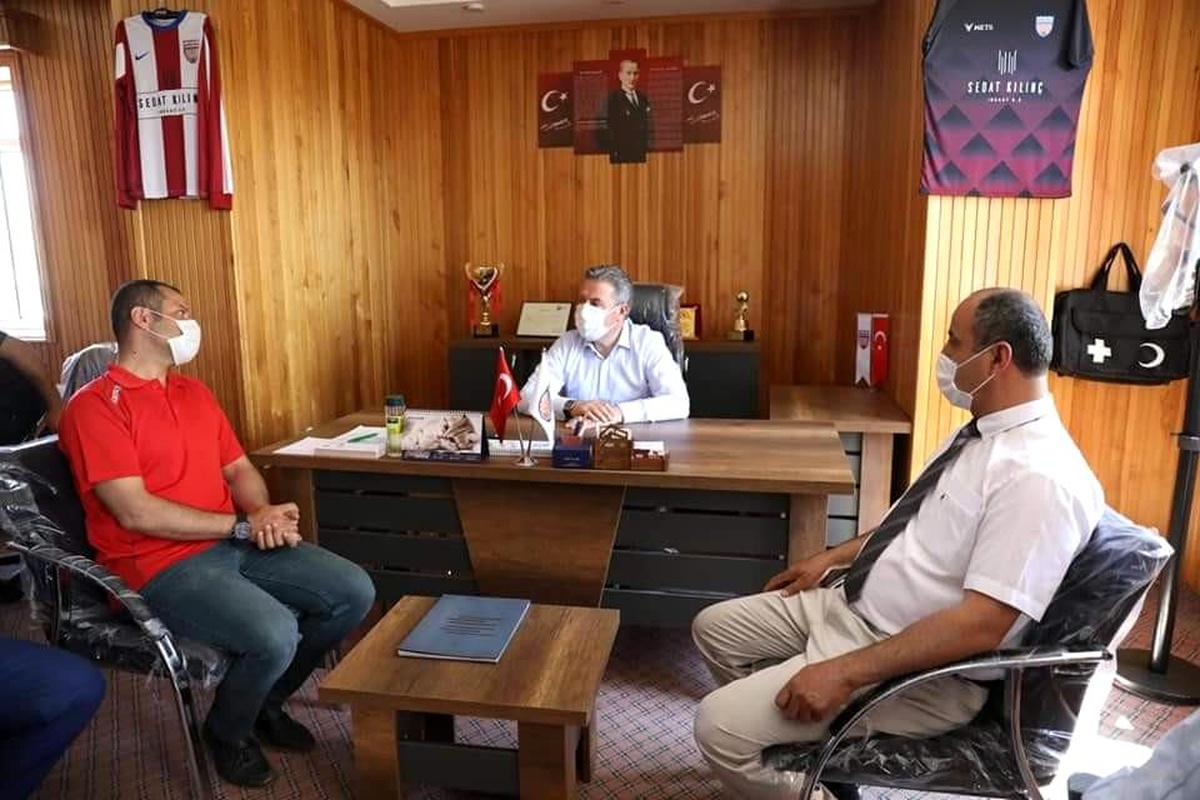 Başkan Palancıoğlu: "Turanlı gençlere futbol sahası yapacağız"
