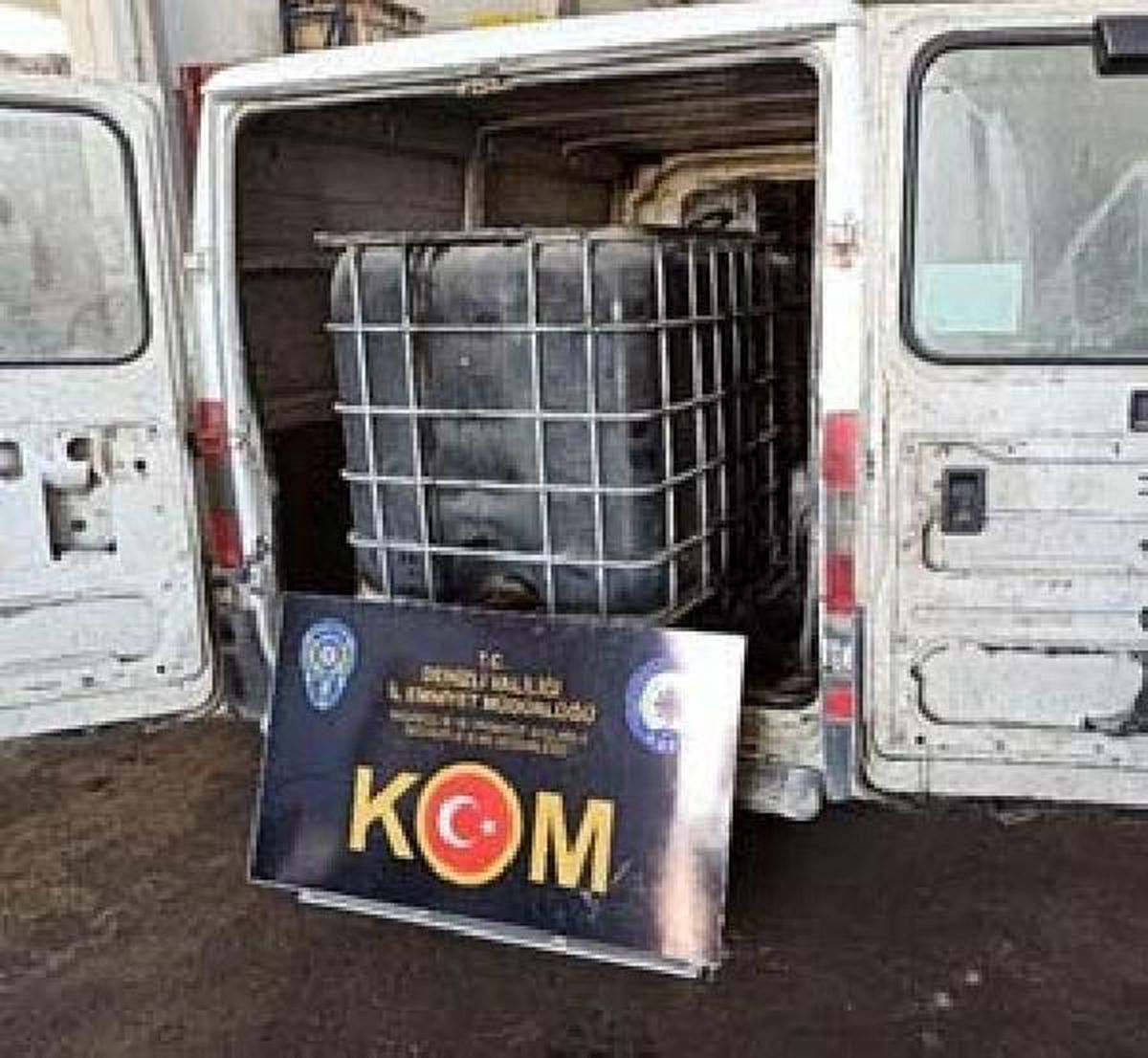 Denizli\'de 6 bin 750 litre kaçak akaryakıt ele geçirildi