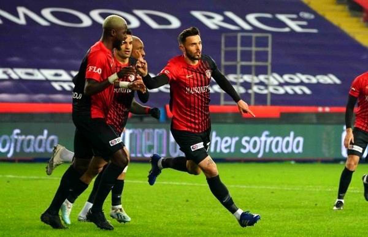 Süper Lig ekibi Gaziantep, Vetrih ile sözleşme yeniledi