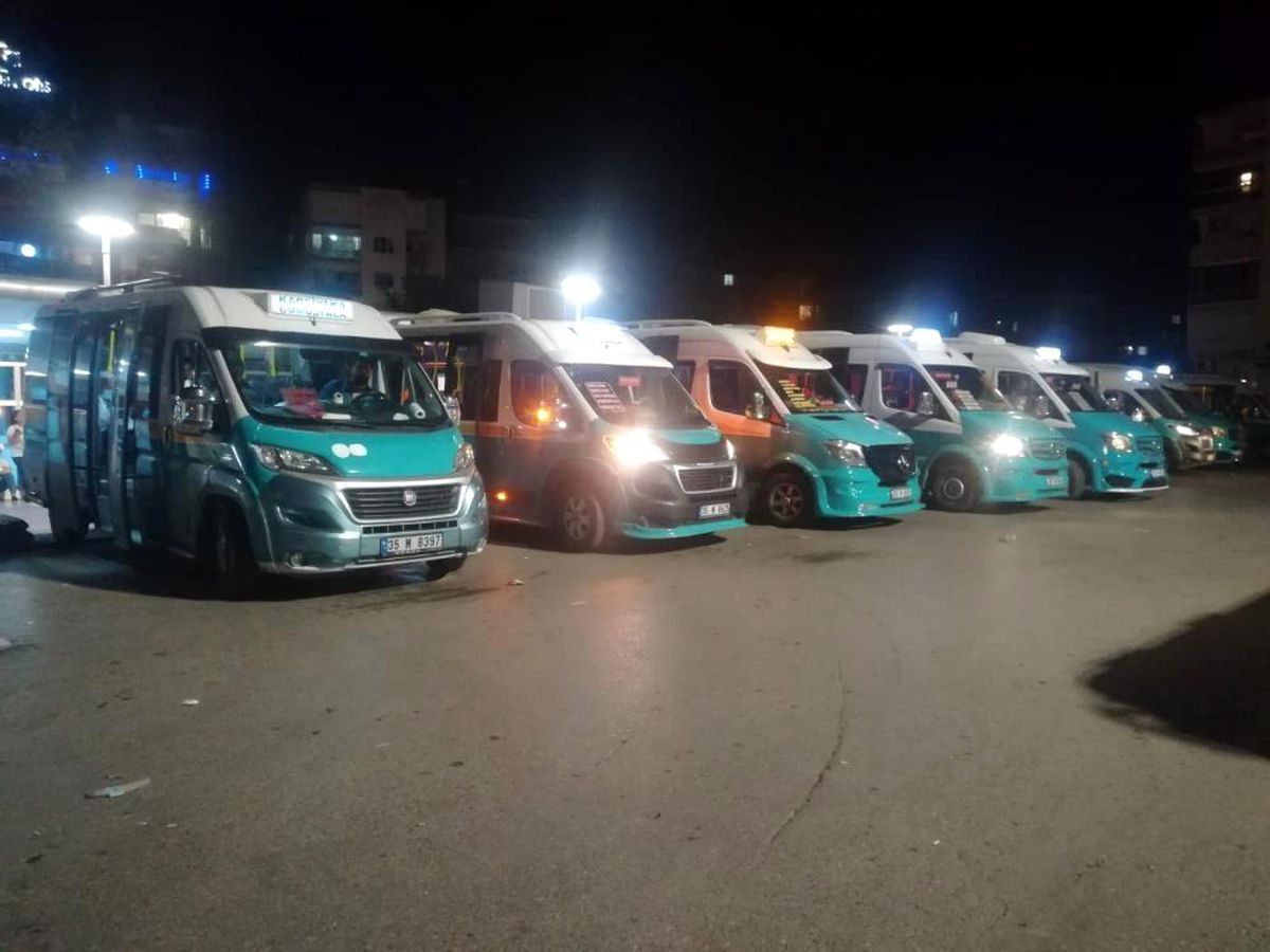 İzmir\'de minibüs ücretlerine zam: İndi-bindi 4 lira oldu