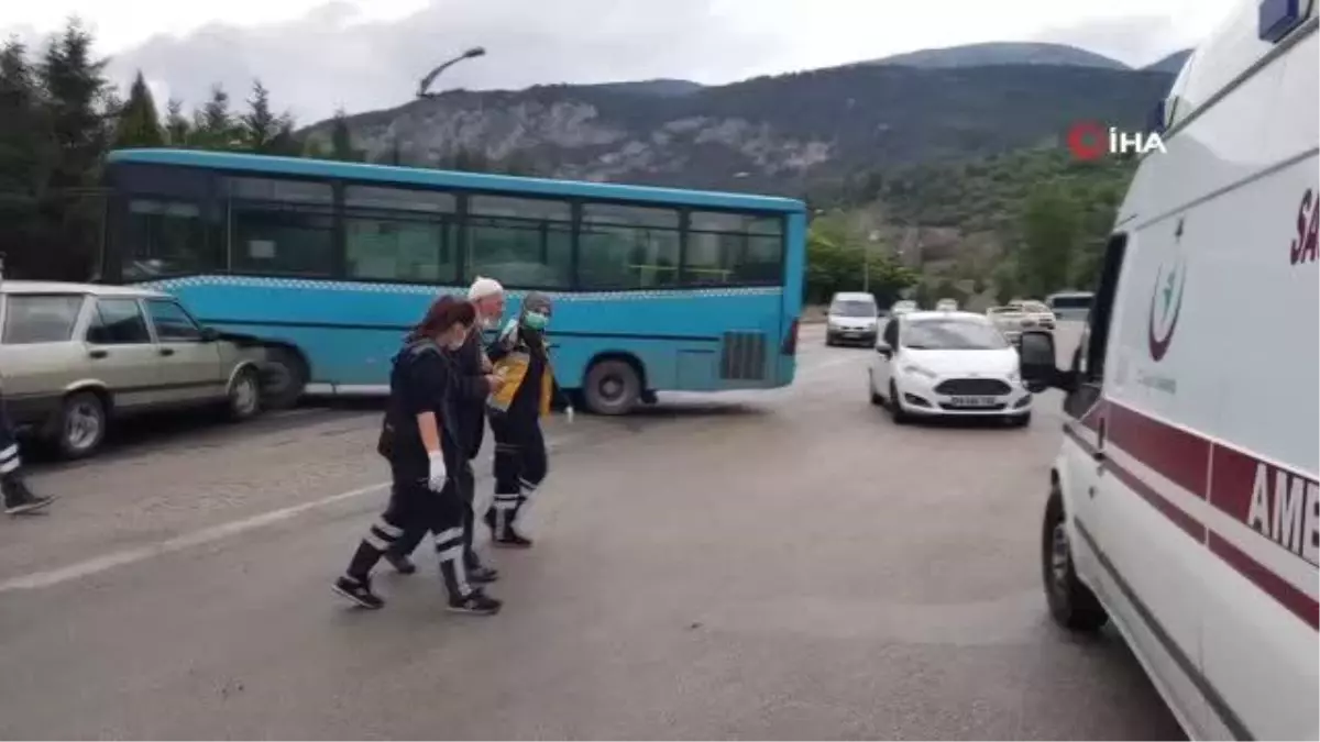 Karabük\'te iki ayrı trafik kazasında 2 kişi yaralandı