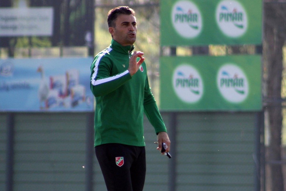 Karşıyaka, İbrahim Cezayir ile yolları ayırdı