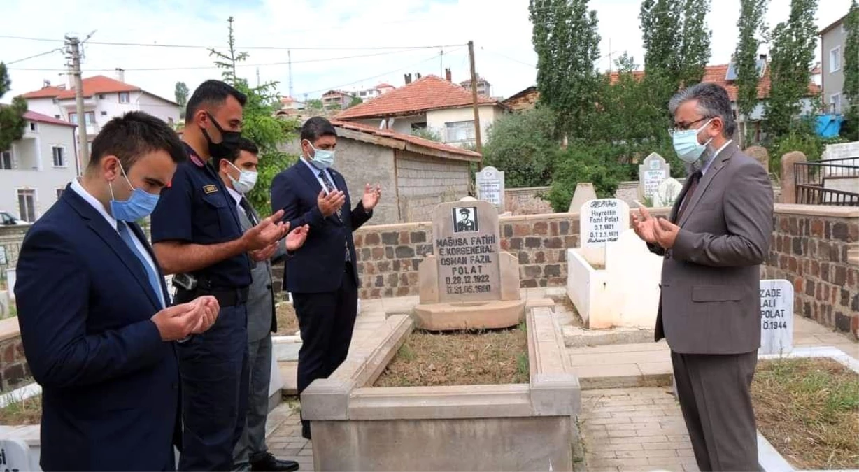 Kıbrıs kahramanlarından Polat paşa mezarı başında anıldı